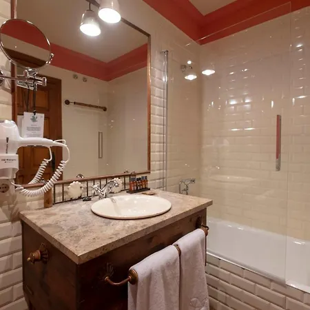 Cetina Palacio Ayala Berganza 4*