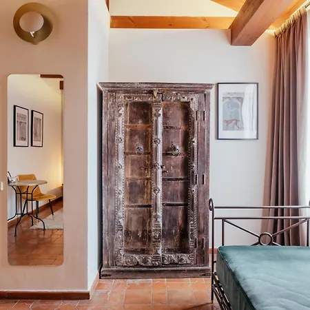 Szálloda Cetina Palacio Ayala Berganza