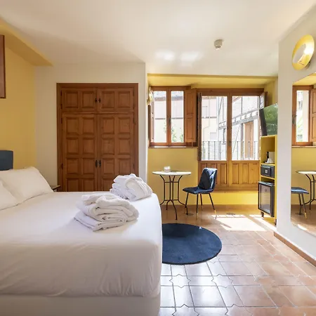 Szálloda Cetina Palacio Ayala Berganza