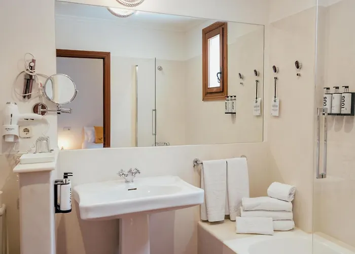 Cetina Palacio Ayala Berganza 4* セゴビア