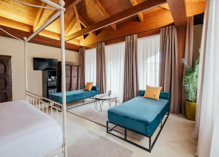 Отель Cetina Palacio Ayala Berganza Сеговия